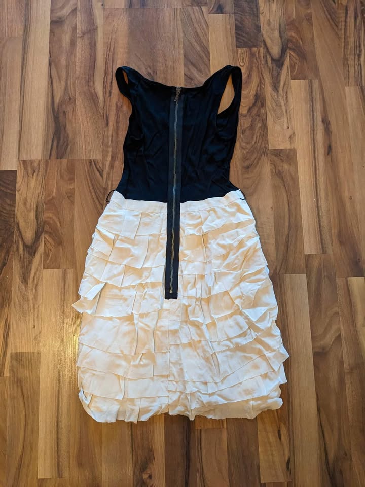 BCBG Dress - photo 5
