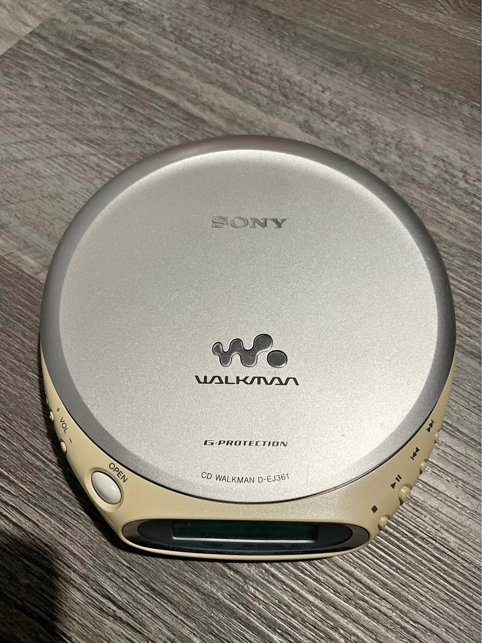 Sony Walkman CD player! ( Tested! )