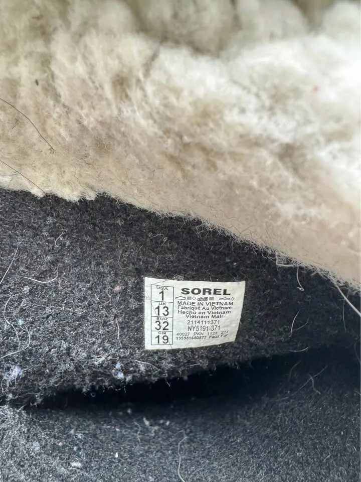 Kids Sorel Boots image indicator(3)