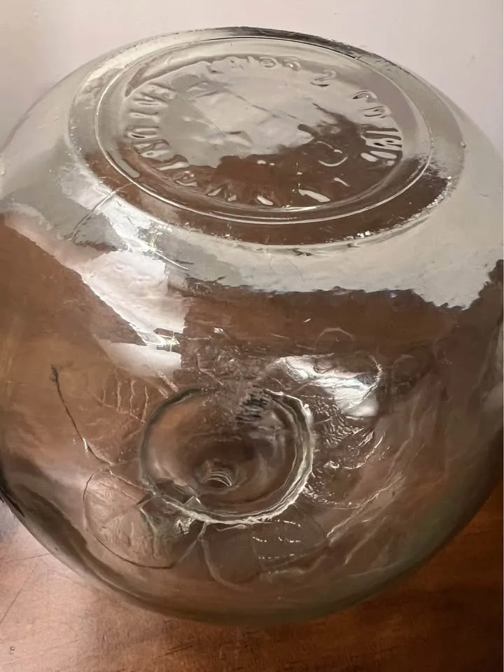 VINTAGE LAIRD & CO APPLE CIDER JUG Clear Glass Leaf Design image indicator(3)