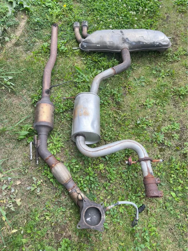 OEM Mk5 GTI Exhaust – Complete (2007) image indicator(2)