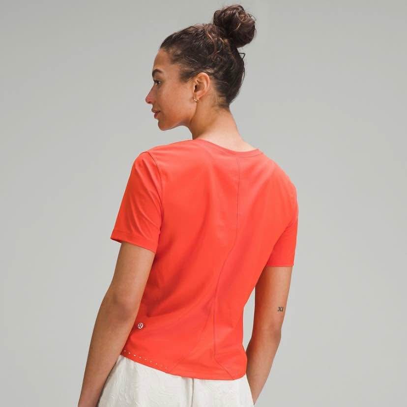 Lululemon Short Sleeve Tee - photo 3