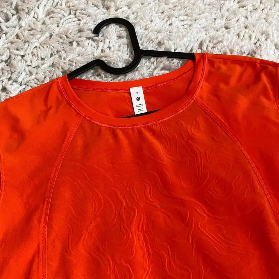 Lululemon Short Sleeve Tee image indicator(7)