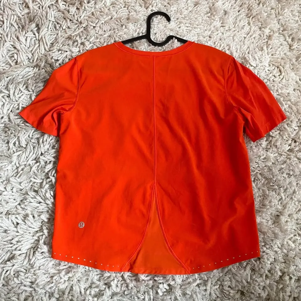 Lululemon Short Sleeve Tee image indicator(8)