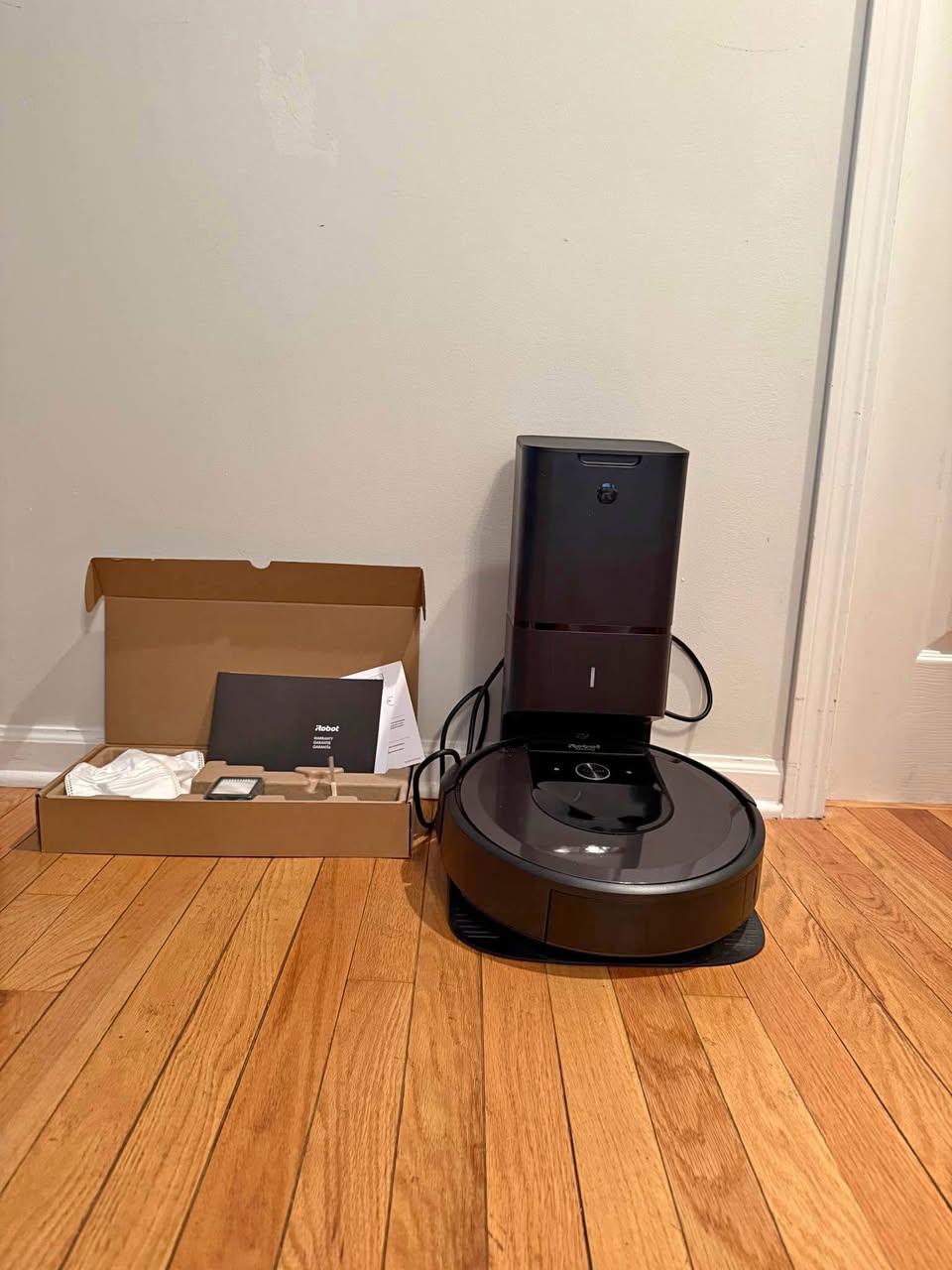 iRobot Roomba i7+ Robot Vacuum