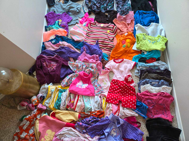 2T girl clothes for all season. Over 100pcs - photo 5