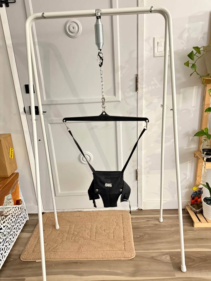 Jolly jumper w/ stand