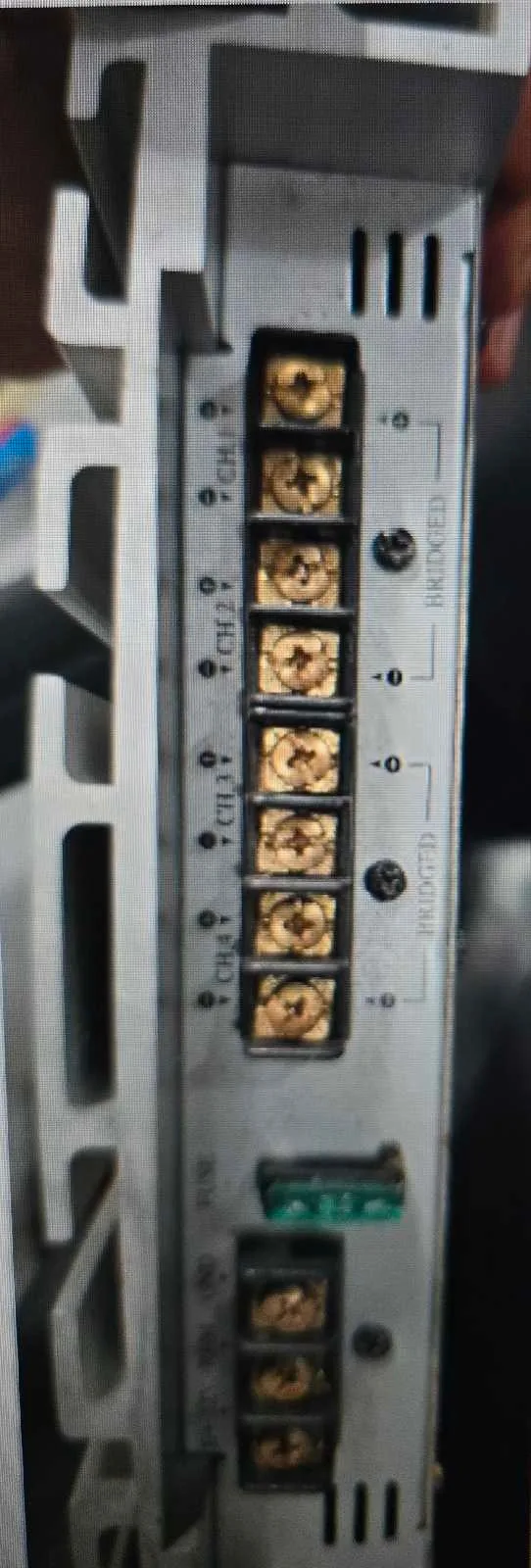 American Legacy LA660 800W 4-Channel Car Amplifier image indicator(2)