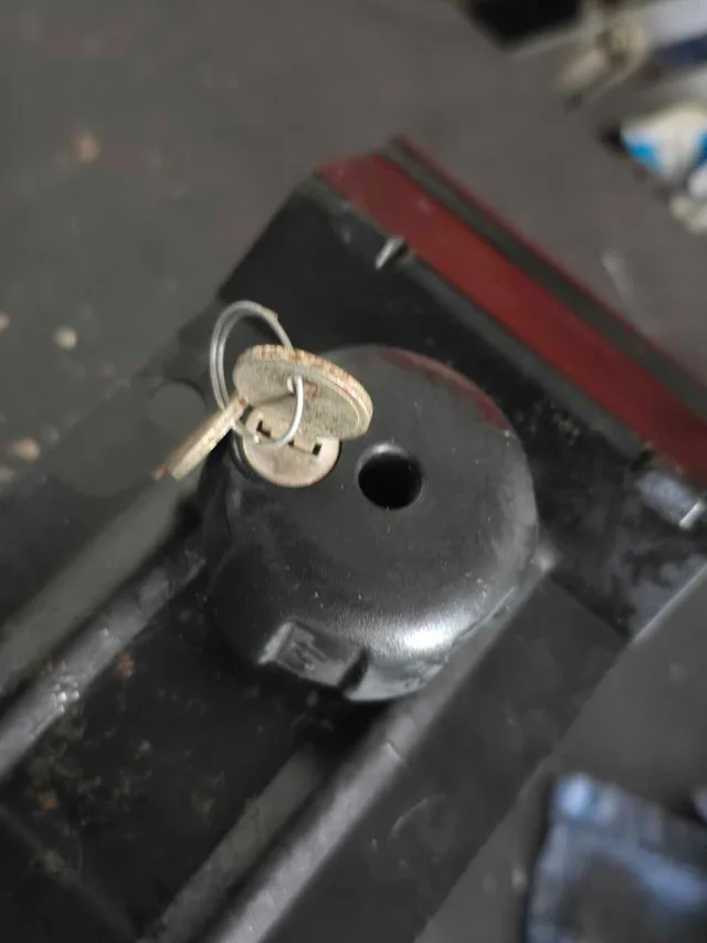 Frontier 3bF 3 bike hitch carrier image indicator(2)