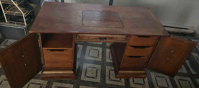 sewing table/storage - photo 4