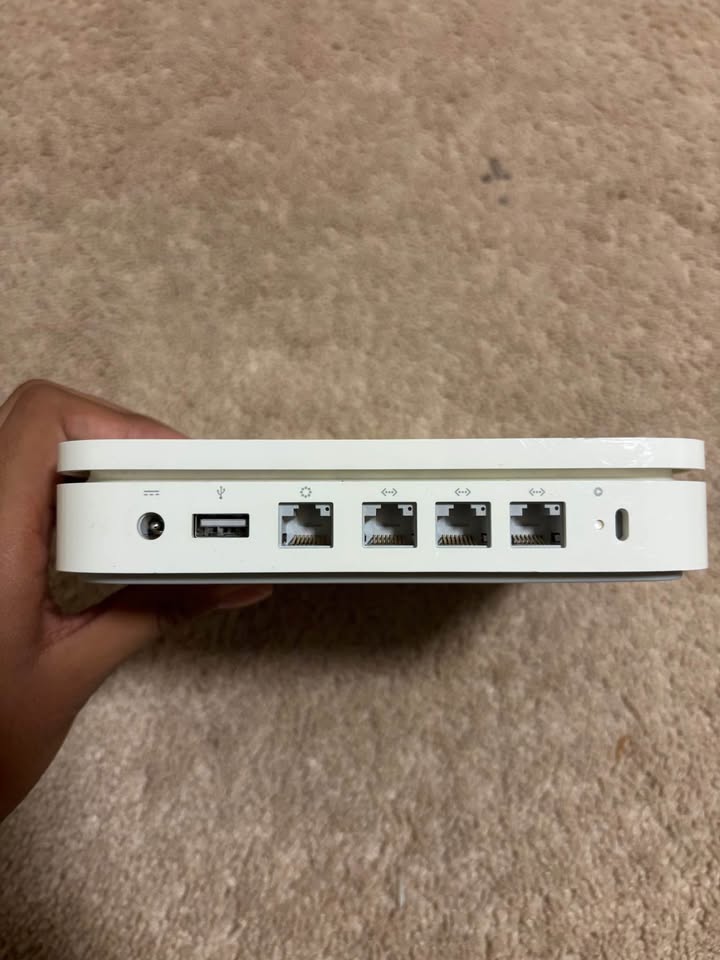 Apple AirPort Extreme - not sure if it works - photo 3
