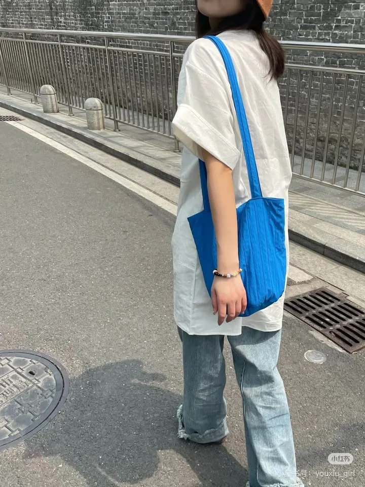 Bright blue long straps shoulder bag image indicator(5)