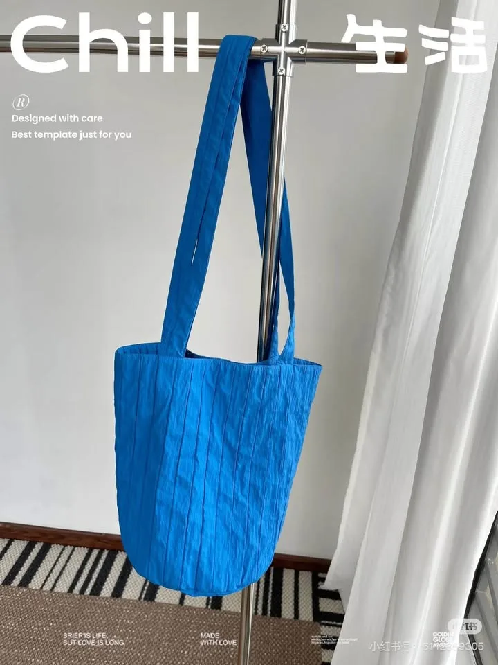 Bright blue long straps shoulder bag image indicator(6)