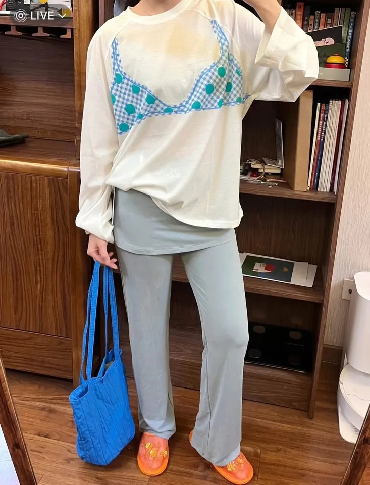 Bright blue long straps shoulder bag image indicator(7)