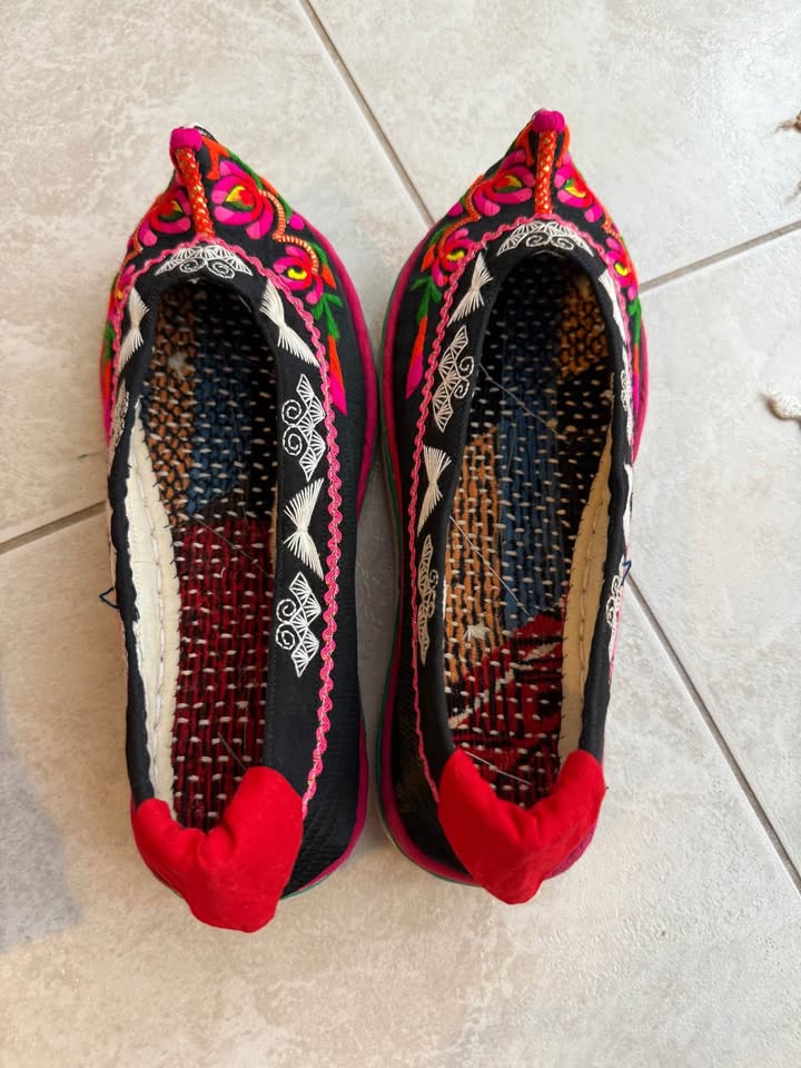 Handmade shoes by 90years old lady - photo 3