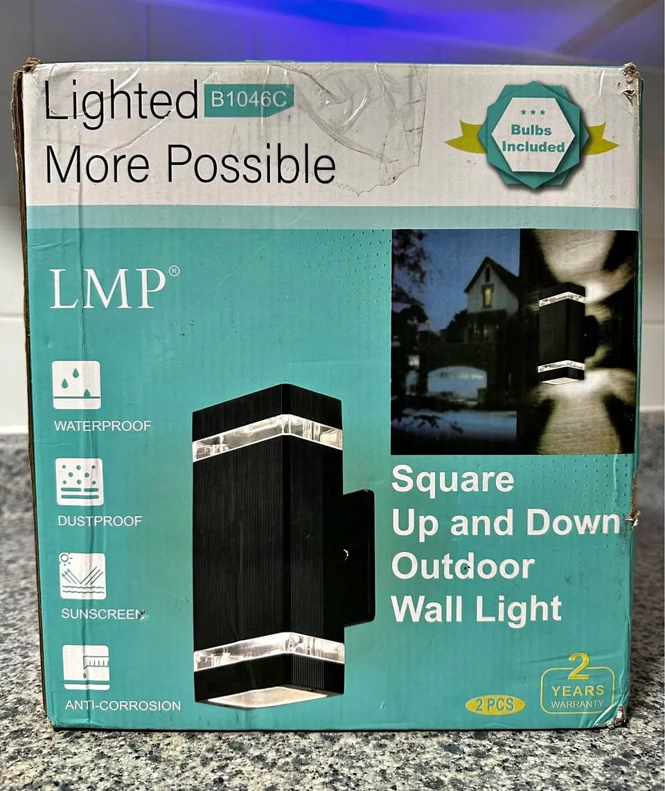 Square Up & Down Outdoor Dusk to Dawn Wall Light