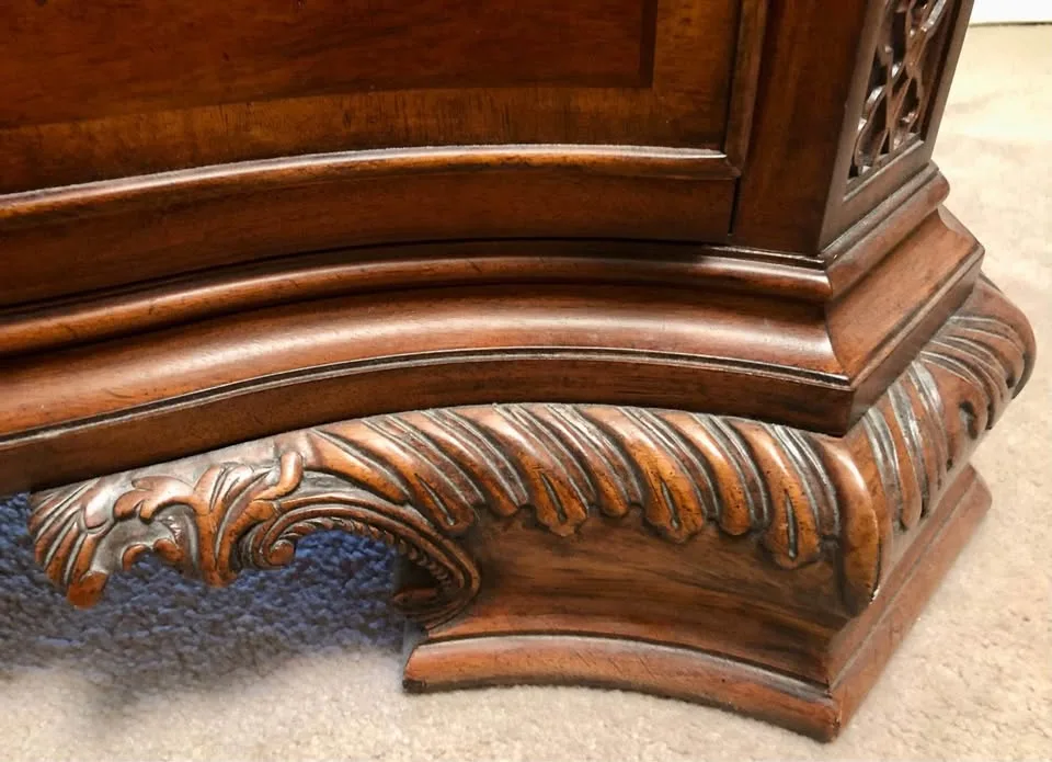 ASHLEY FURNITURE LAVINTON MAHOGANY CHEST image indicator(2)