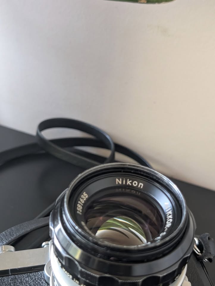 Vintage Japanese 35mm Film Camera w/ 50mm f/1.4 Lens - photo 4