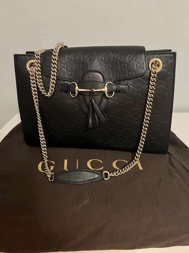 Authentic medium Gucci purse
