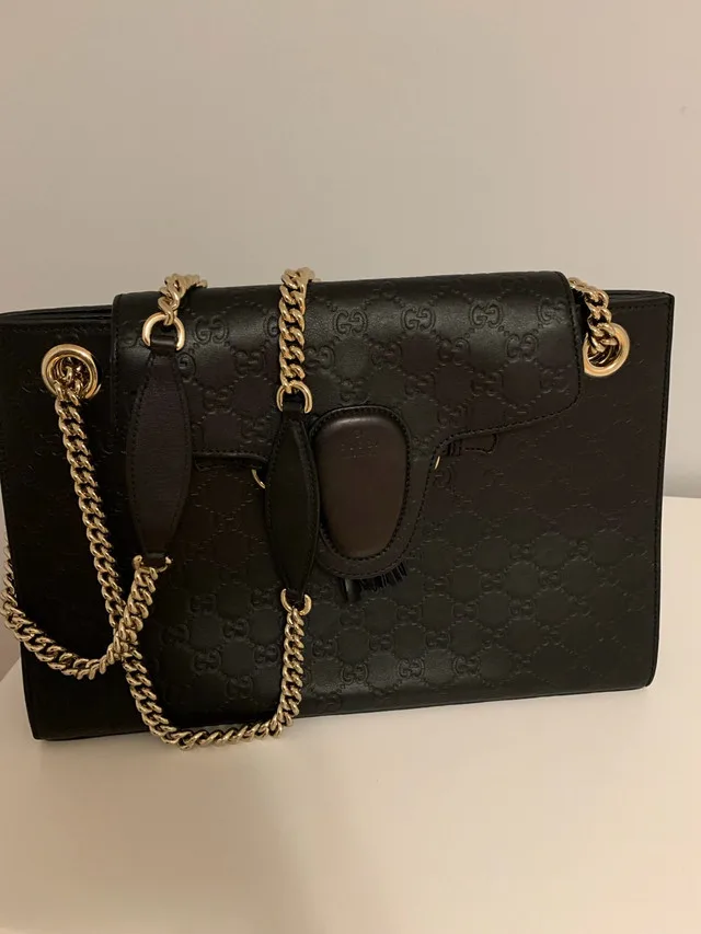 Authentic medium Gucci purse image indicator(7)