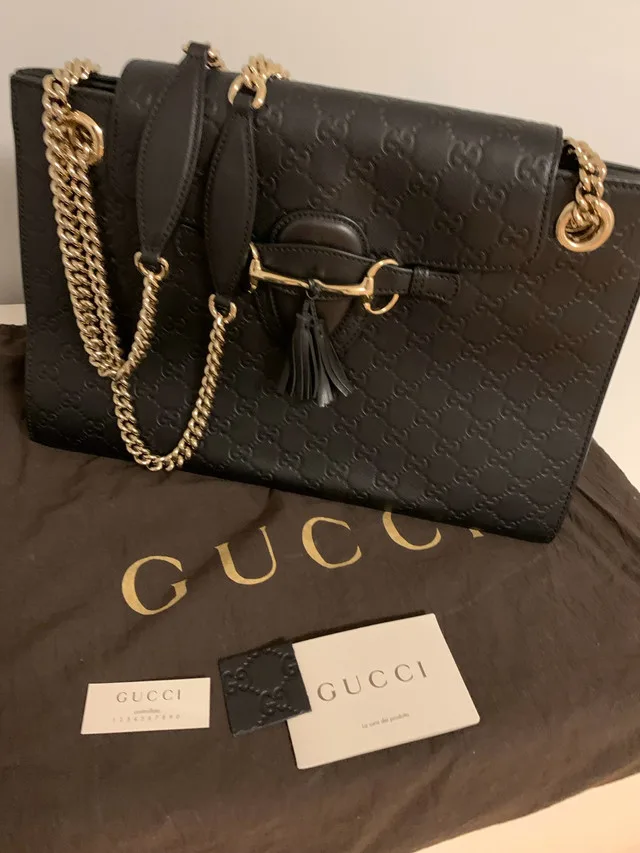 Authentic medium Gucci purse image indicator(8)