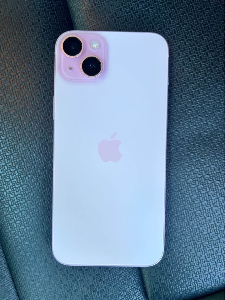 Pink iPhone 15 Plus 128GB ICloud Locked - photo 2