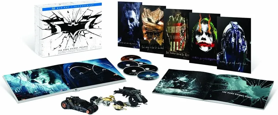 The Dark Knight Trilogy: Ultimate Collector's Edition *sealed* image indicator(2)