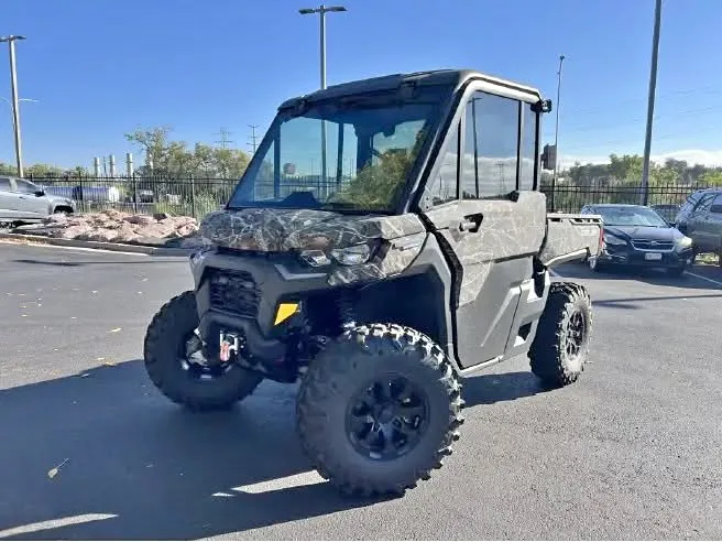 2025 Can Am Commander HD10 Limited