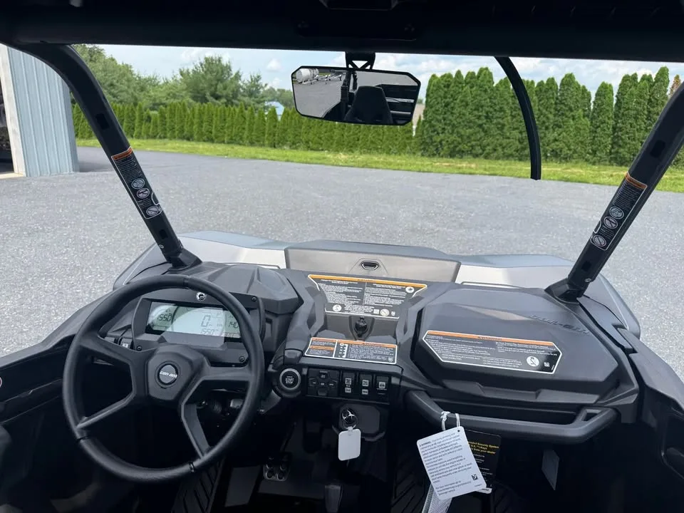 2025 CanAm Commander XT-P image indicator(8)