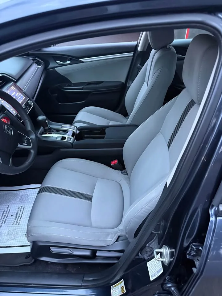 2018 Honda Civic · EX Sedan 4D image indicator(6)