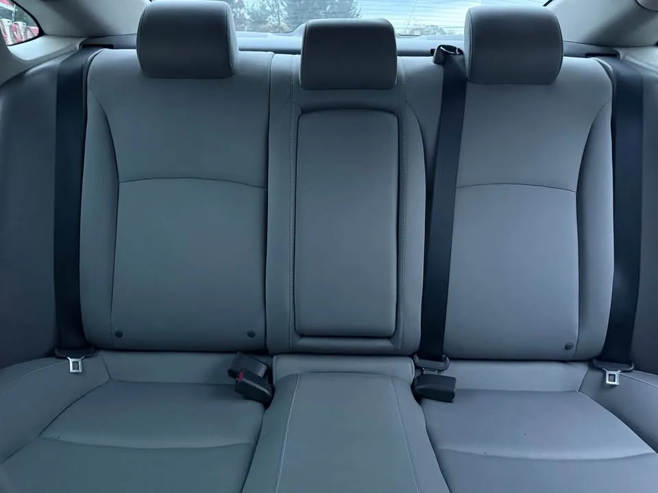 2018 Honda Civic · EX Sedan 4D image indicator(8)