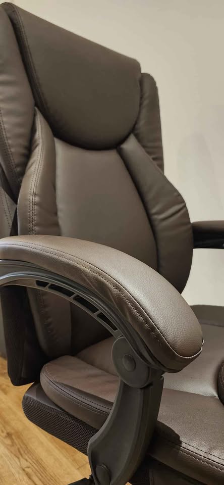 Ergonomic Leather Office Chair with Footrest & Lumbar - photo 3