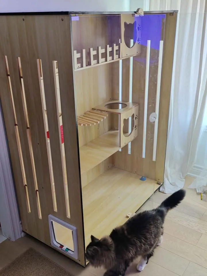 Large wooden cat house 150X120X60cm image indicator(2)