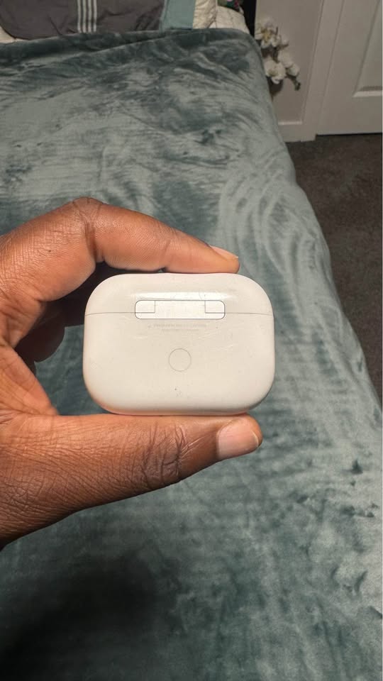 AirPods Pro 2 (USB-C) - photo 2