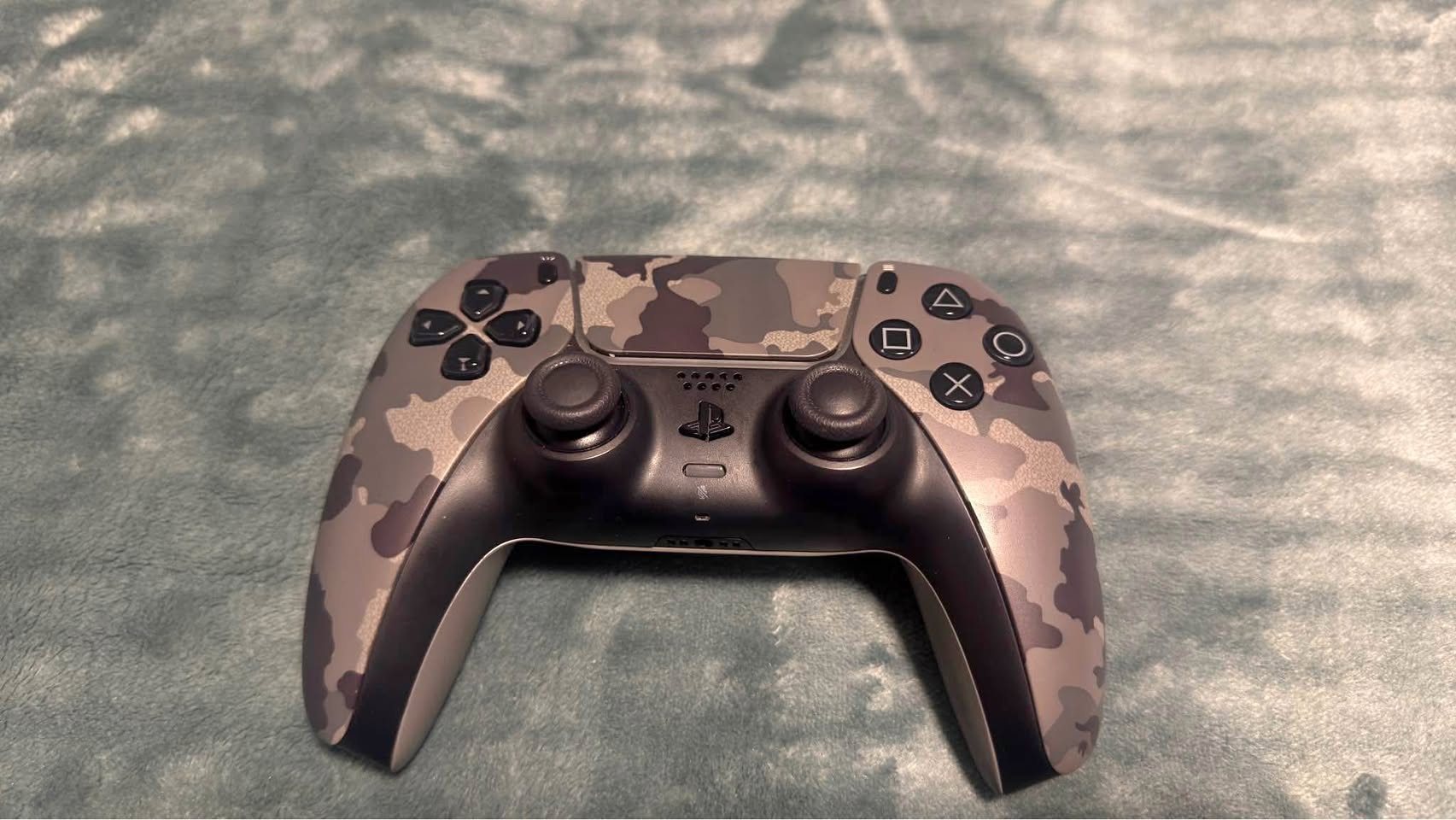 PlayStation 5 Controller – Camo Skin