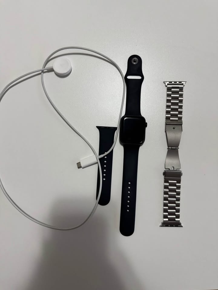 Apple Watch SE 2nd Gen- Excellent Condition - $150 - photo 4
