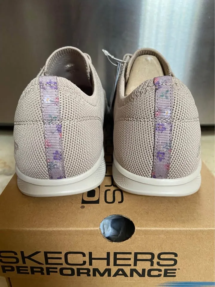 Women’s Skechers Go Step Lite Sneakers, Size 8.5 NIB image indicator(4)