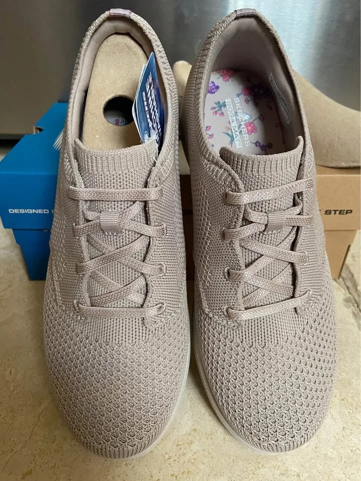 Women’s Skechers Go Step Lite Sneakers, Size 8.5 NIB image indicator(5)