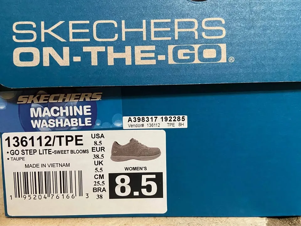Women’s Skechers Go Step Lite Sneakers, Size 8.5 NIB image indicator(10)