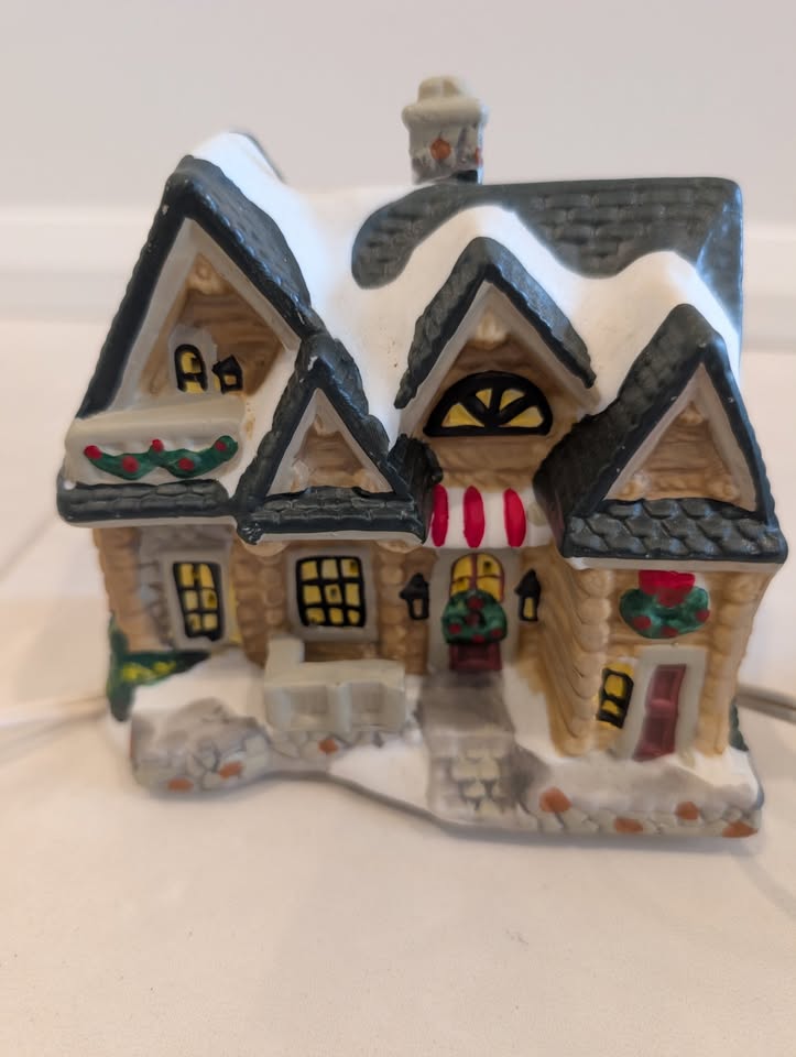 Trim Shoppe Attached Porcelain Lighted Houses - photo 2