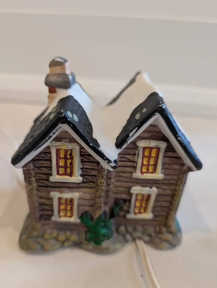 Trim Shoppe Attached Porcelain Lighted Houses image indicator(6)