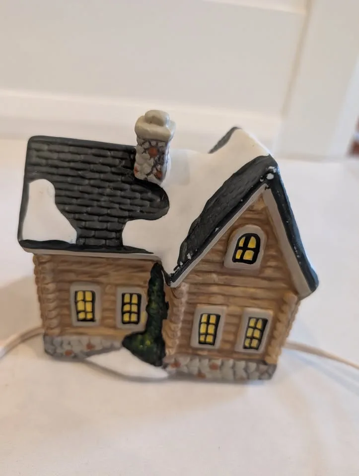 Trim Shoppe Attached Porcelain Lighted Houses image indicator(7)
