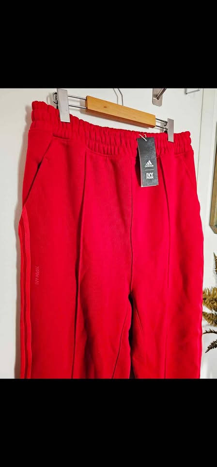 Brand new Adidas X Ivy Park Red Unisex Sweatpants size Large - photo 4
