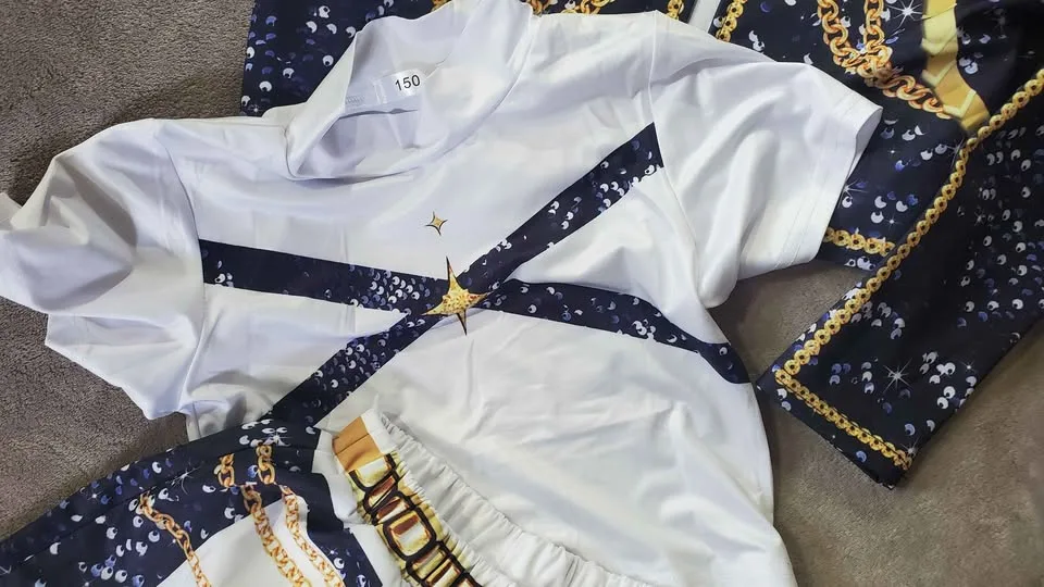 Golden Rumi kpop demon hunters costume image indicator(3)