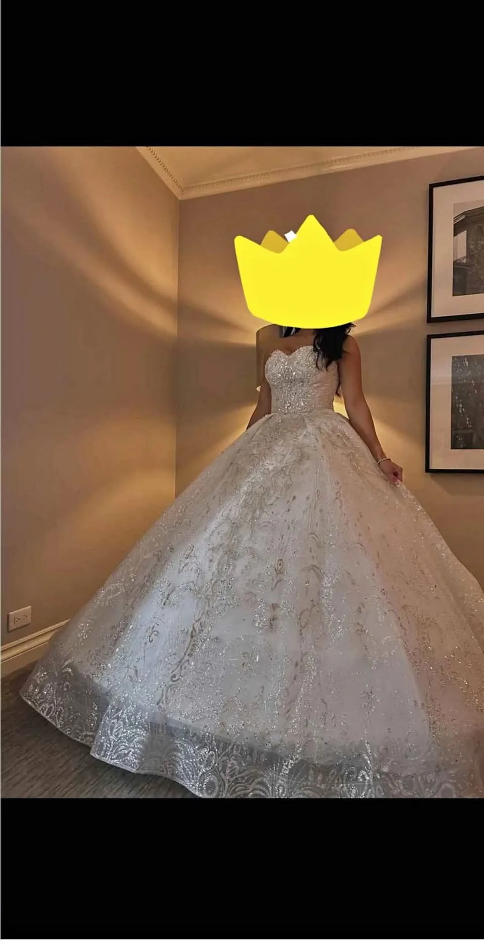 Grand Ball Gown Princess Wedding Dress – Size 4  ✨