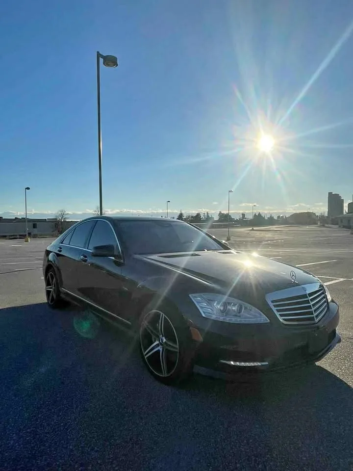 2012 Mercedes-Benz S-Class thumbnail