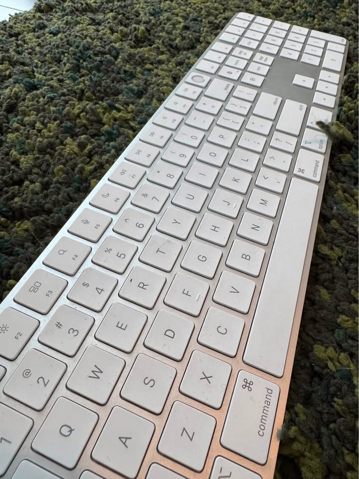 Long Apple Magic Keyboard - photo 3