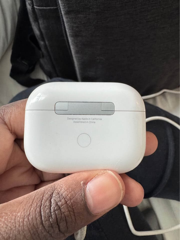 AirPods Pro 1st Gen - photo 3