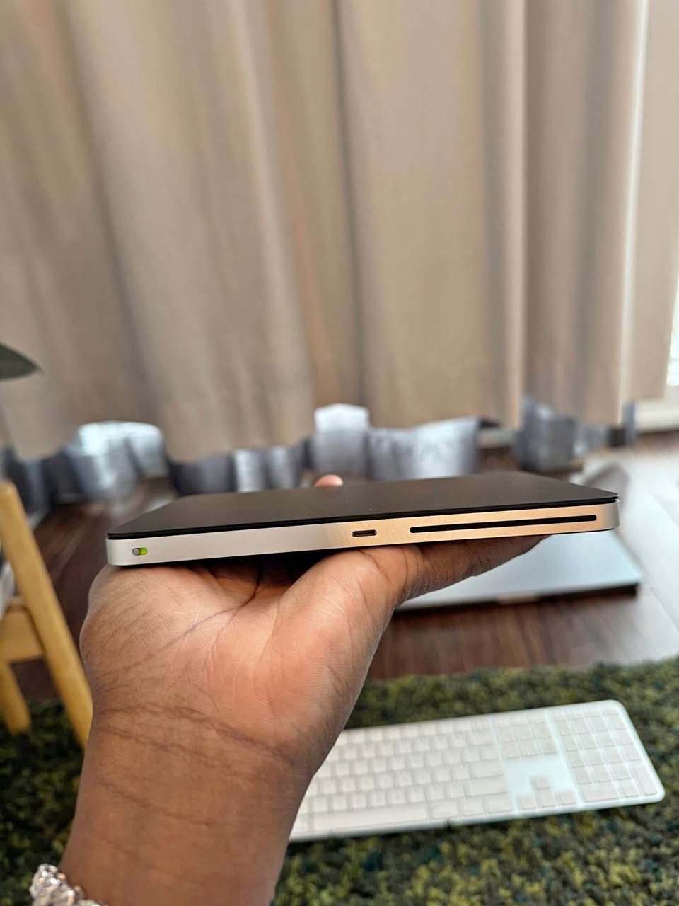 Apple Track pad (Black)