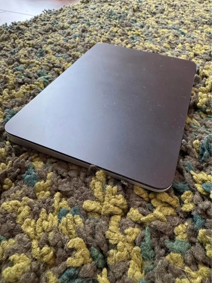 Apple Track pad (Black) image indicator(3)